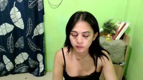 Snapshot of urmystical_sofie chatting on 11/04/25, 12:04 urmystical_sofie online show from 11/04/25, 12:04