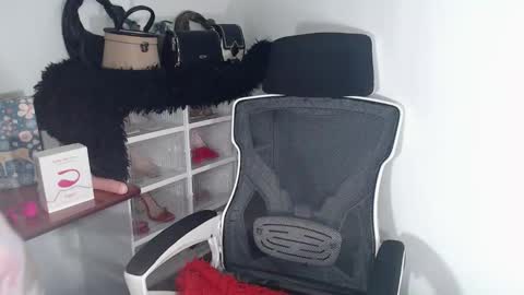 Lhea online show from 02/10/26, 11:03