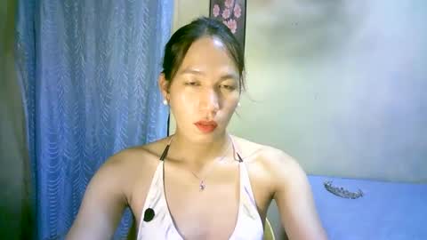 queen julia not into CHEAPGUY online show from 01/28/25, 03:25