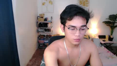 Snapshot of urpinoy_cummer chatting on 11/02/25, 12:29 urpinoy_cummer online show from 11/02/25, 12:29