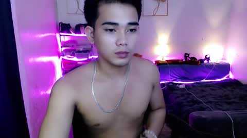 Snapshot of urpinoy_cummer chatting on 12/18/25, 03:29 urpinoy_cummer online show from 12/18/25, 03:29