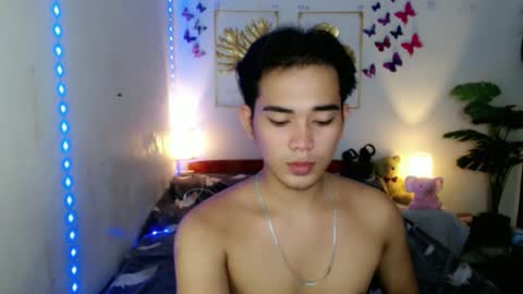Snapshot of urpinoy_cummer chatting on 04/18/26, 02:32 urpinoy_cummer online show from 04/18/26, 02:32