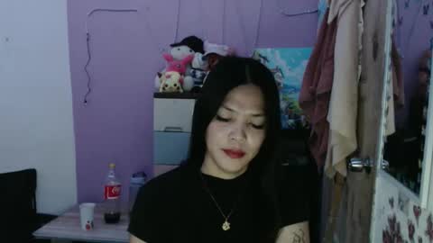 Snapshot of urpreciouspinayxxx chatting on 11/07/25, 11:54 hi im kim online show from 11/07/25, 11:54