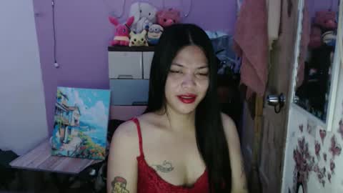 Snapshot of urpreciouspinayxxx chatting on 02/26/26, 11:48 hi im kim online show from 02/26/26, 11:48