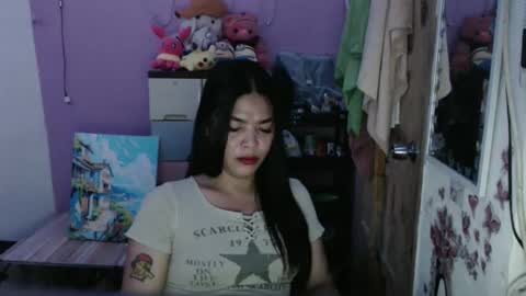 Snapshot of urpreciouspinayxxx chatting on 03/04/26, 02:17 hi im kim online show from 03/04/26, 02:17