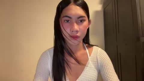urpretty_mistake online show from 07/15/26, 11:04