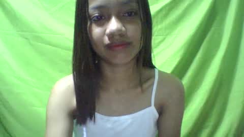 Snapshot of ursexydoll18 chatting on 01/20/25, 11:43 Darlyn room online show from 01/20/25, 11:43