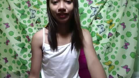 Snapshot of ursexydoll18 chatting on 02/20/25, 05:44 Darlyn room online show from 02/20/25, 05:44