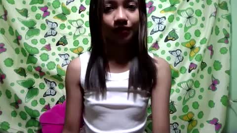 Snapshot of ursexydoll18 chatting on 02/27/25, 02:21 Darlyn room online show from 02/27/25, 02:21