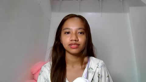 Snapshot of urshamegirl4you chatting on 06/07/26, 04:44 Your LUNA online show from 06/07/26, 04:44