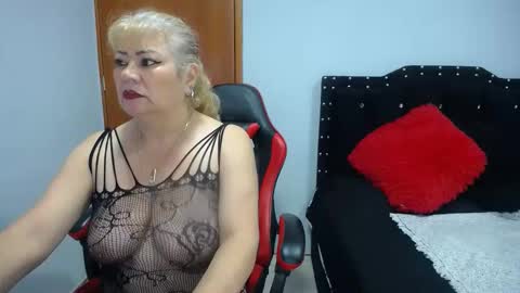 Snapshot of ursulawhite69 chatting on 05/12/26, 02:08 Eveling Blanco online show from 05/12/26, 02:08