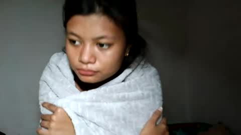 Snapshot of ursweetereca18 chatting on 06/05/26, 01:50 ERECA online show from 06/05/26, 01:50