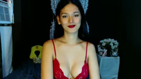 Snapshot of urthai_hotfilipinax chatting on 12/16/24, 05:38 angel online show from 12/16/24, 05:38
