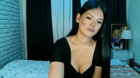 Snapshot of urthai_hotfilipinax chatting on 10/03/25, 11:13 angel online show from 10/03/25, 11:13