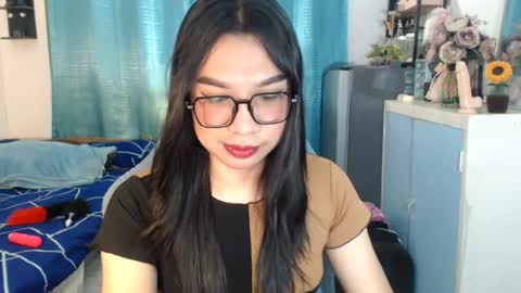 Snapshot of urwetasianprincessxx chatting on 06/12/26, 08:02 Ashley Kate Mateo Gray online show from 06/12/26, 08:02