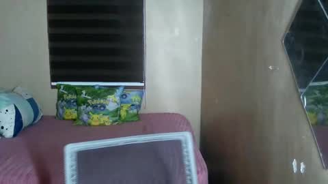 Bella Miles Olivia online show from 05/26/26, 12:12