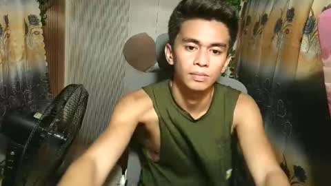 Snapshot of urwild_fuckerxx chatting on 05/15/26, 08:43 urwild_fuckerxx online show from 05/15/26, 08:43