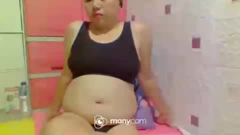 Snapshot of urwildest_dreams69 chatting on 06/17/26, 08:28 ella online show from 06/17/26, 08:28