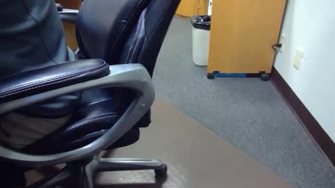 useemie online show from 02/13/25, 07:10