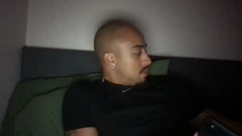 usermaneee589 online show from 10/14/25, 06:47