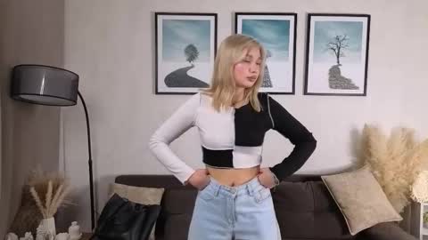 Snapshot of ushacoyt chatting on 03/21/26, 04:21 Victoria online show from 03/21/26, 04:21