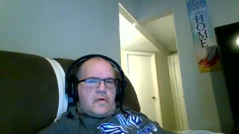 Snapshot of usstarr1 chatting on 02/11/25, 08:10 usstarr1 online show from 02/11/25, 08:10