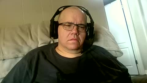 Snapshot of usstarr1 chatting on 10/02/25, 02:46 usstarr1 online show from 10/02/25, 02:46