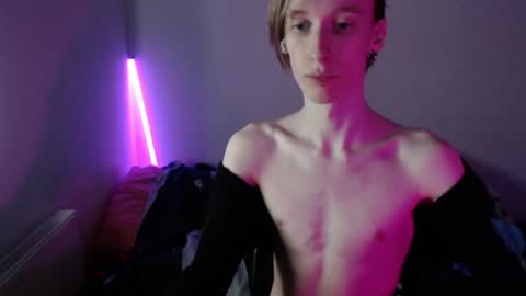 Snapshot of usuck364662 chatting on 01/04/25, 07:03 Excuse me online show from 01/04/25, 07:03