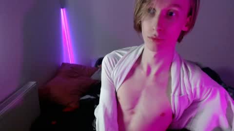 Snapshot of usuck364662 chatting on 01/14/25, 07:48 Excuse me online show from 01/14/25, 07:48
