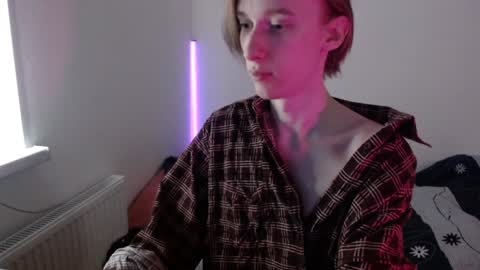 Snapshot of usuck364662 chatting on 02/02/25, 03:21 Excuse me online show from 02/02/25, 03:21