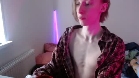 Snapshot of usuck364662 chatting on 02/19/25, 04:12 Excuse me online show from 02/19/25, 04:12