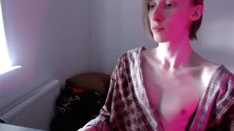Snapshot of usuck364662 chatting on 03/04/25, 07:51 Excuse me online show from 03/04/25, 07:51