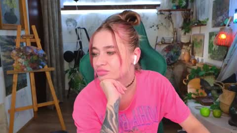 Leila online show from 12/02/24, 08:55