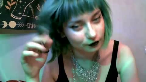 uwu_emmy online show from 06/19/26, 05:17