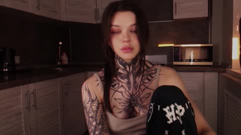 Eva online show from 12/18/24, 01:23