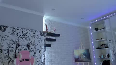 Eva online show from 03/04/25, 03:26