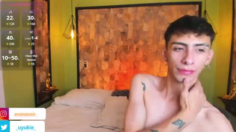 Snapshot of uyukie chatting on 05/14/26, 04:30 UYUKIE online show from 05/14/26, 04:30