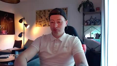 vacation__ online show from 09/23/25, 02:31