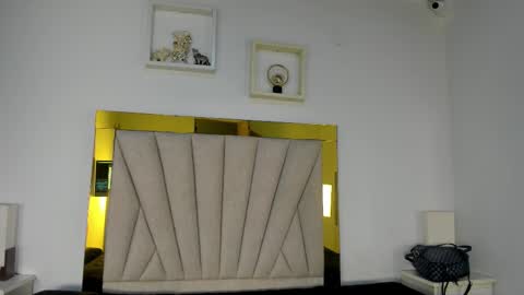 vahioleth  online show from 02/05/26, 03:22