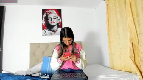 Vahiolet smith online show from 09/25/25, 01:09