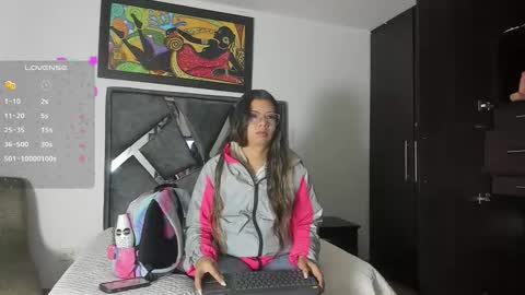 Vahiolet smith online show from 10/08/25, 03:15