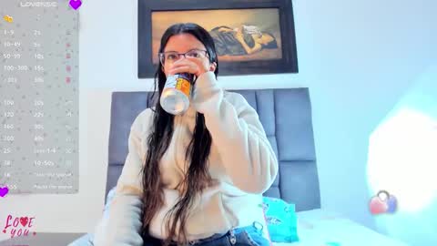 Vahiolet smith online show from 04/22/26, 03:09