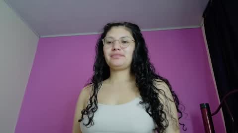 Snapshot of vainilla_cam chatting on 04/23/26, 01:29 Vainilla online show from 04/23/26, 01:29
