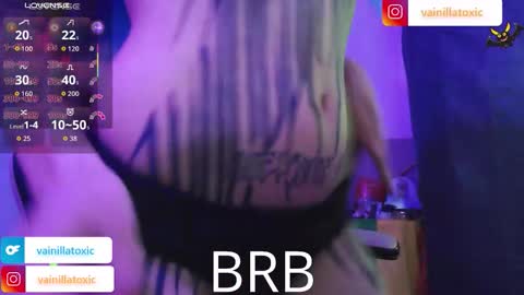 Vainilla Independent model online show from 02/09/26, 12:25