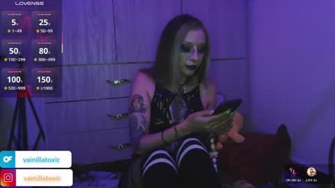 Vainilla Independent model online show from 03/08/26, 01:47