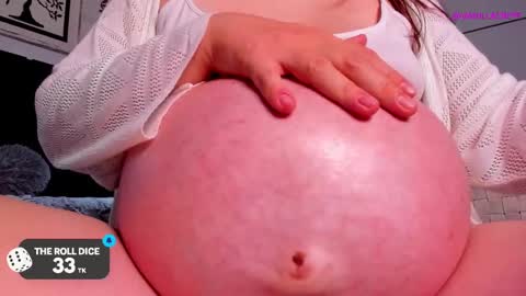 Snapshot of vainillacrepe chatting on 03/08/25, 03:02 Im Mila my onlyfans is vainillacrepe online show from 03/08/25, 03:02