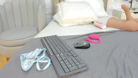 Vaiolet  online show from 12/02/24, 11:18