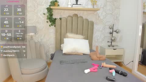 Vaiolet  online show from 12/12/24, 10:52