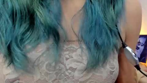 Vaiolet1314 online show from 11/21/25, 02:21