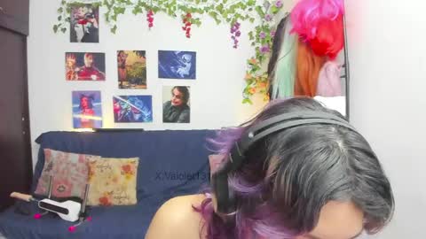 Snapshot of vaioletuwu chatting on 05/01/26, 11:42 Vaiolet1314 online show from 05/01/26, 11:42